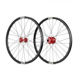 Roues 20" (451) Pride Control V2 Red 15mm - Helium M21